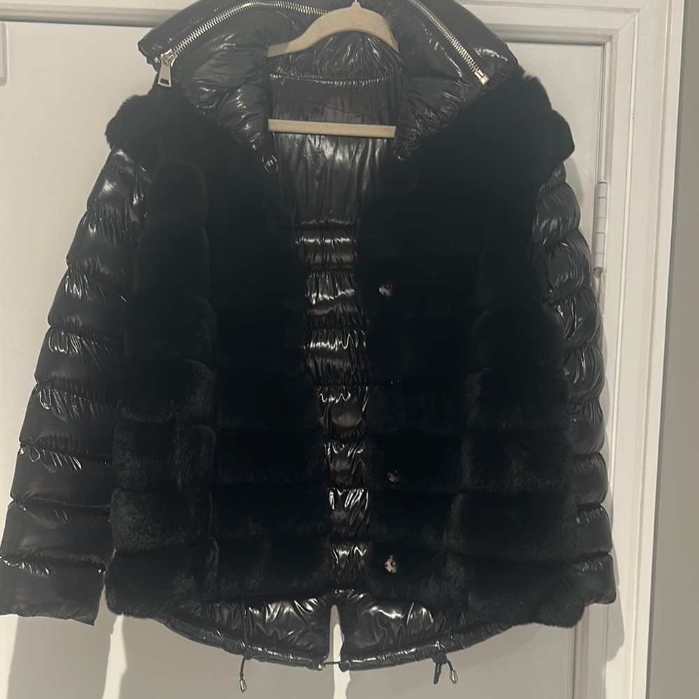 Women's Black Puffer Jacket